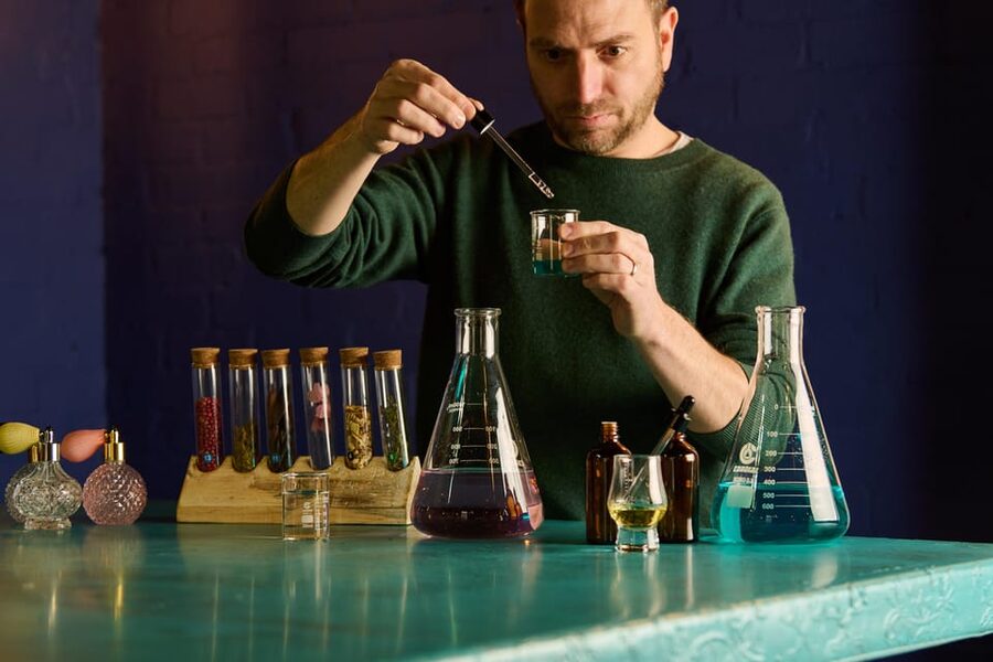 London: Make Your Own Gin Workshop with Take-home Bottle - The welcome Greenwich G&T