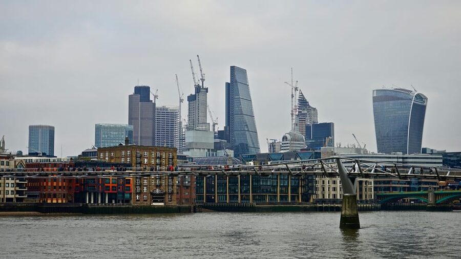 London: Modern Architecture & Building Guided Walking Tour - Ending at the NLA and London skyline models