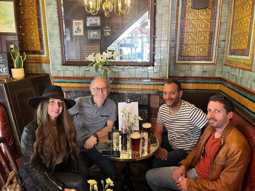 London: Music walking tour of Soho - The Beatles, Brian Epstein, and Jimi Hendrix