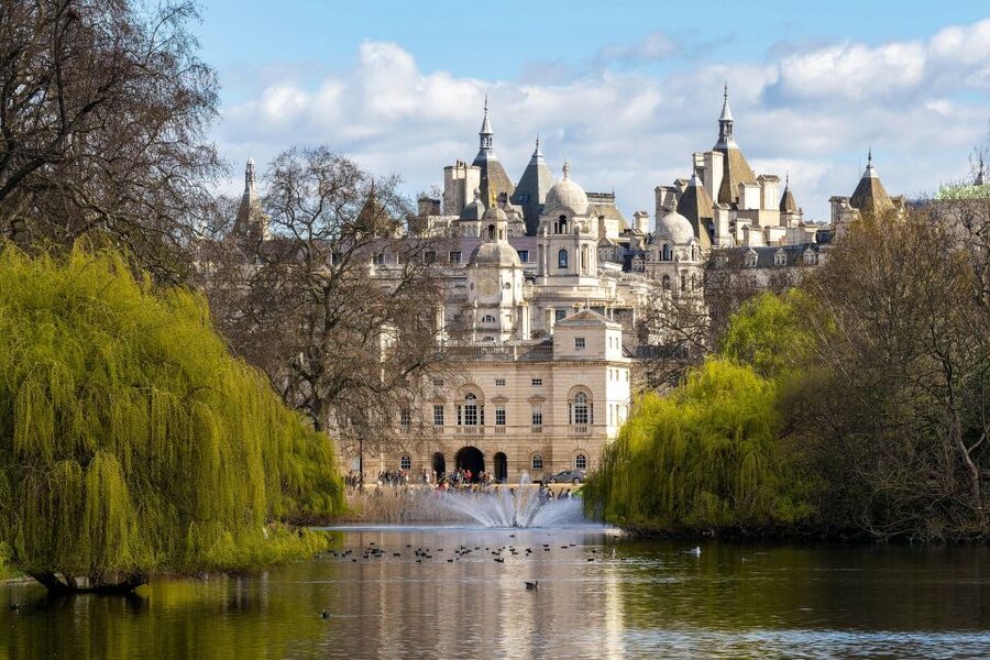 London Must-See 3 Hours Walking Tour - St. James’s Palace and Tudor London