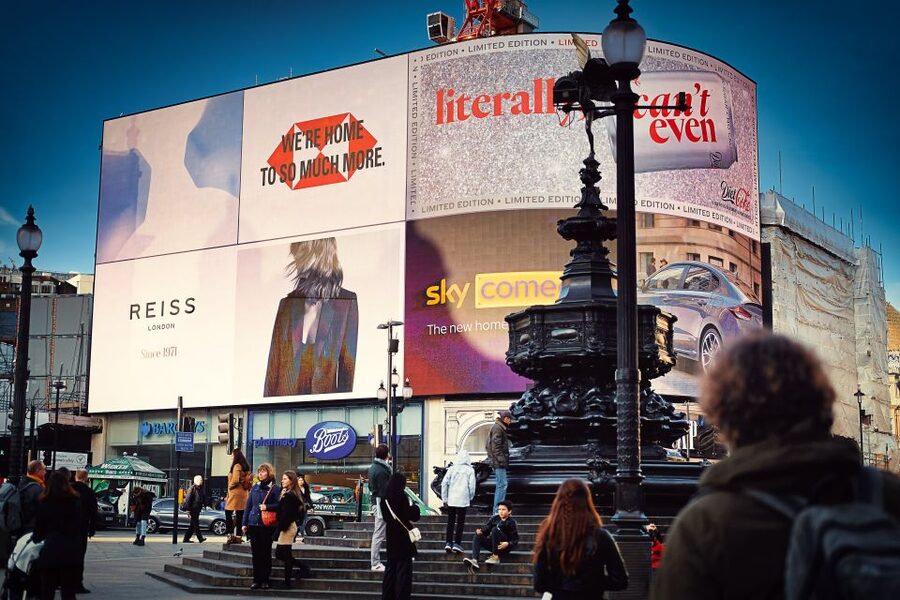 London Must-See 3 Hours Walking Tour - Buckingham Palace from the outside