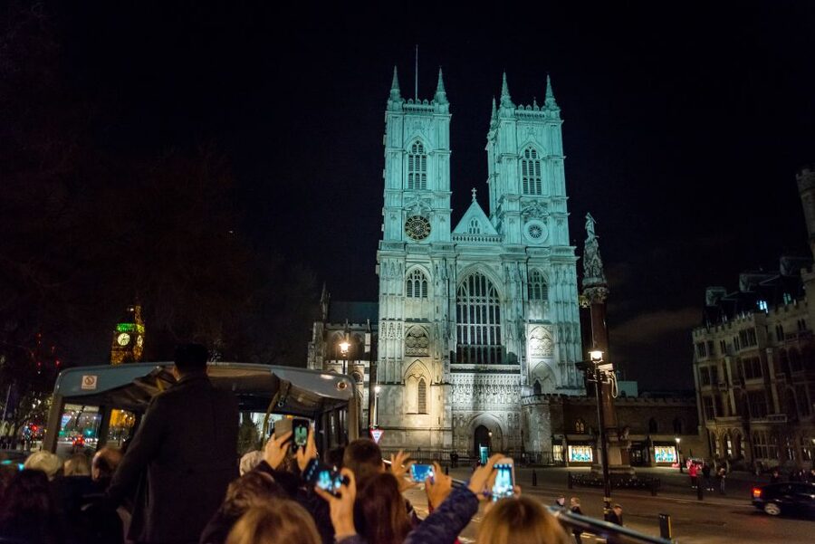 London: Nighttime Open-Top Bus Sightseeing Tour - Trafalgar Square, Piccadilly Circus, and the West End