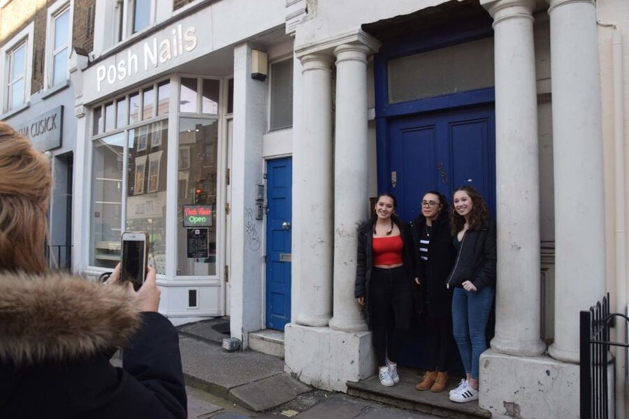 London: Notting Hill Walking Tour - Celebrity homes, restaurants, and local corners