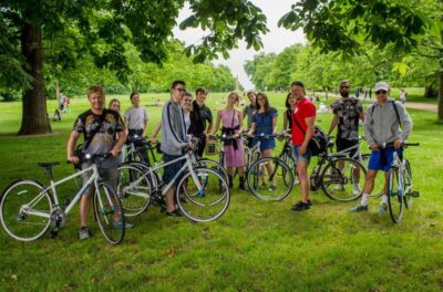 Parks and Palaces Guided Morning Bike Tour