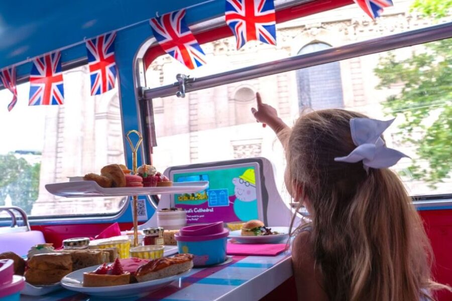 London: Peppa Pig Bus Tour with Entertainment - Key points before you book