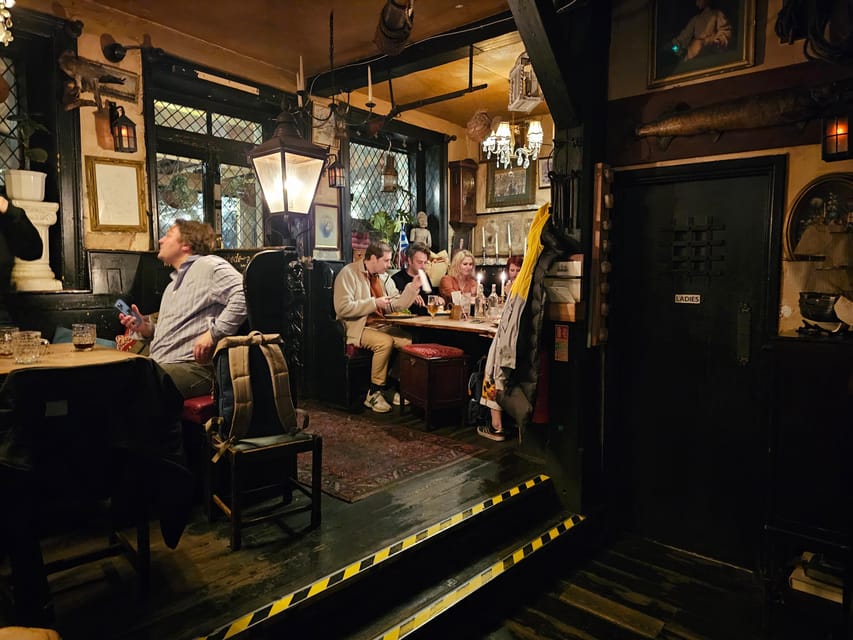 London: Pilgrims and Pirates Historical Pub Tour - Why this walk shows you a different London