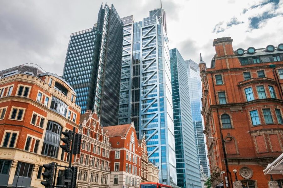 London: Private Architecture Tour with a Local Expert - The Tower of London and the Tudor chapter