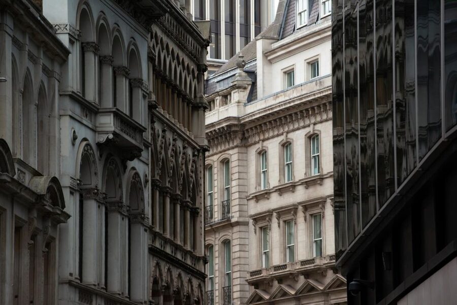 London: Private Architecture Tour with a Local Expert - Sir Christopher Wren, Shakespeare, and the city’s cultural identity