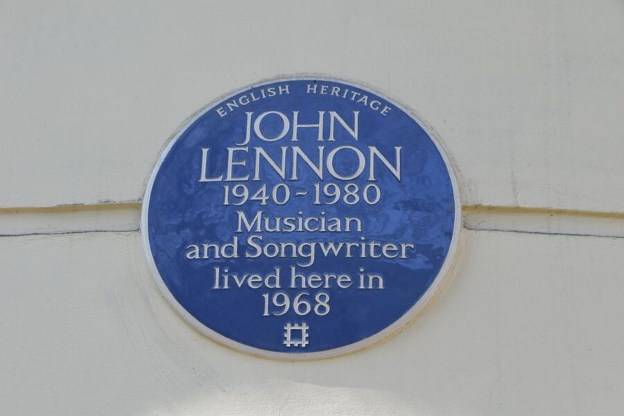London: Private Beatles Taxi Tour - Abbey Road Studios and the famous crossing