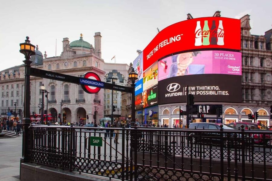 London: Private Black Cab City Tour With Hotel Pick-Up - Starting with the Thames and Roman London