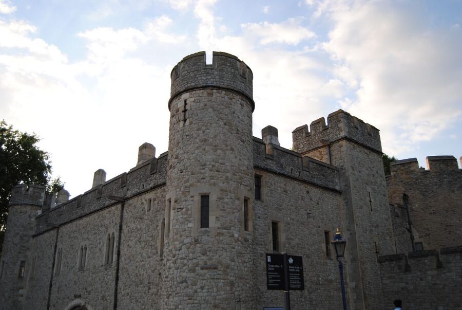 London: Private Chauffeur-Driven Sightseeing Tour - What $742 means for your group