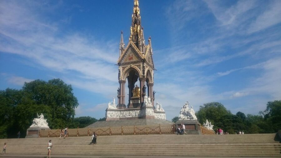 London: Private City Tour - Piccadilly Circus, Regent Street, and the West End