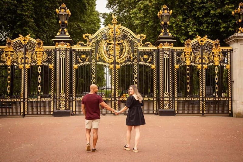 London: Private Couples Photography Session with Landmarks - Who will appreciate this experience most?