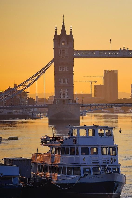 London: Private Family Harry Potter Movie Locations & Cruise - Covent Garden, the Palace Theatre, and Leicester Square