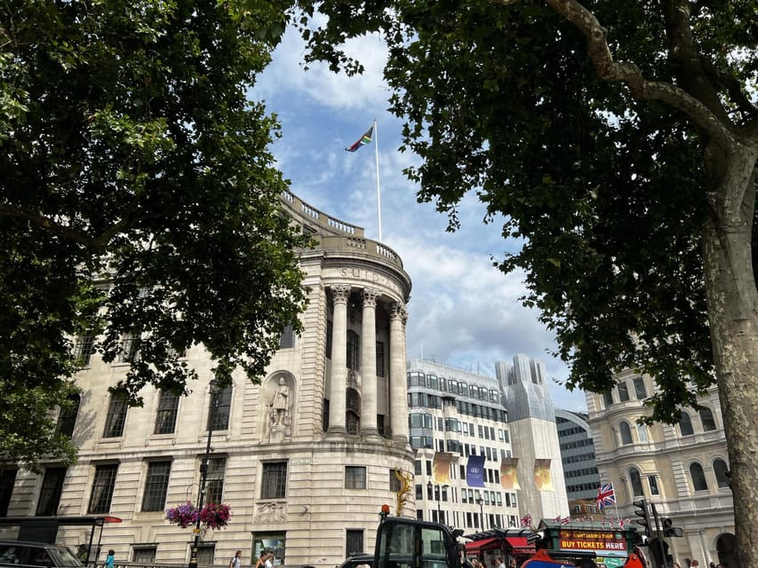 London: Private Family Harry Potter Movie Locations & Cruise - The House of Spells and a practical shopping stop