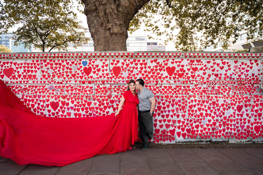 London: Private Flying-dress Photoshoot @jonadress - Meeting at Westminster Bridge