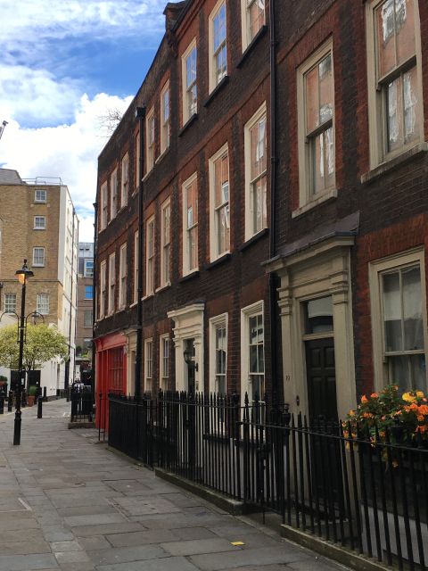 London: Private Intro Walk with a Local Guide - Trafalgar Square and the route through Whitehall