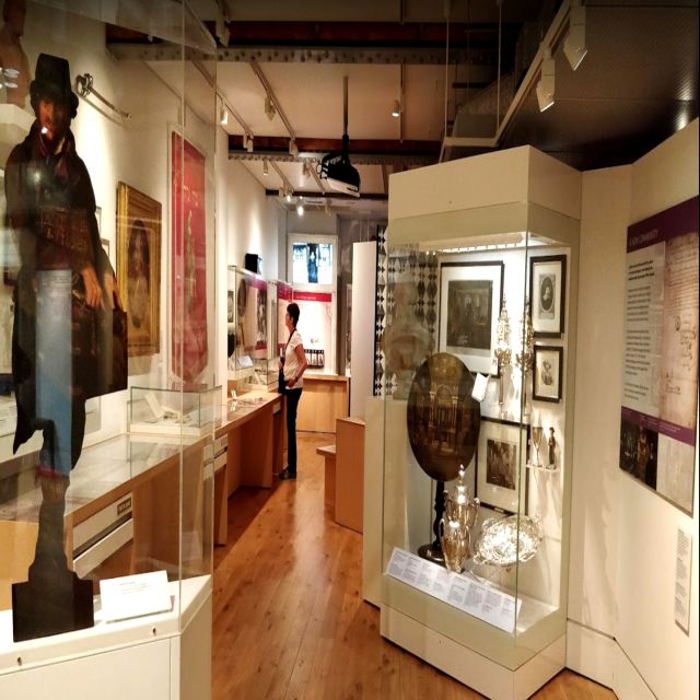London Private Jewish History, Synagogues and Holocaust Tour - Bevis Marks and the Sephardic community