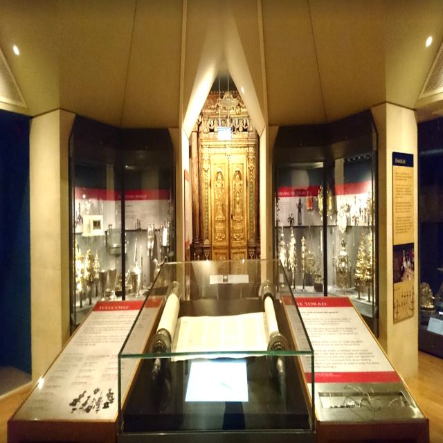 London Private Jewish History, Synagogues and Holocaust Tour - What the private format adds