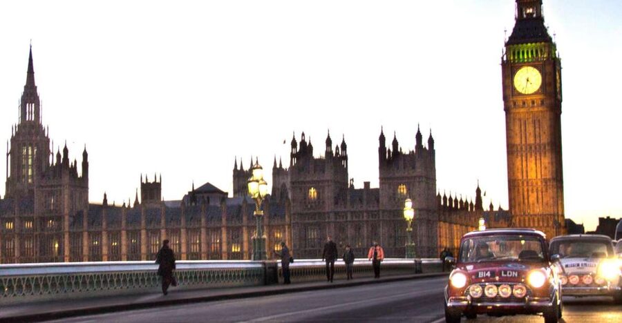 London: Private Panoramic 2-Hour Tour in a Classic Car - Why a Mini Cooper makes sense in London
