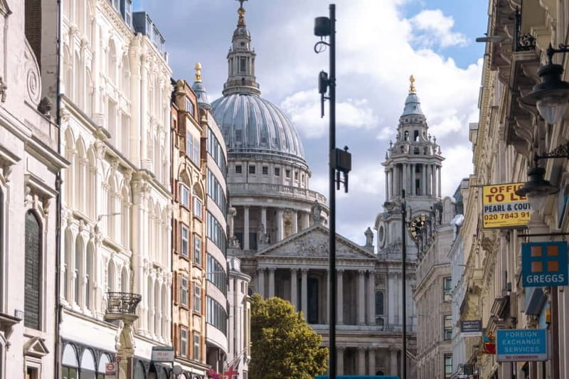London: Private & Personalized Tour with a Local Insider - Seeing London’s famous sights your way