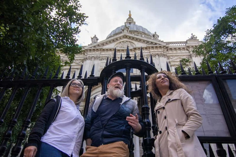 London: Private & Personalized Tour with a Local Insider - Why guide personality matters