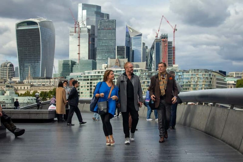 London: Private & Personalized Tour with a Local Insider - Understanding the $101.02 price