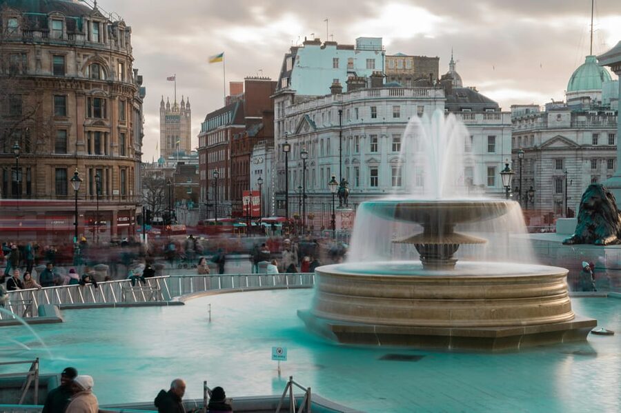 London: Private Royal Walking Tour with a Local Guide - What the $627 price really buys