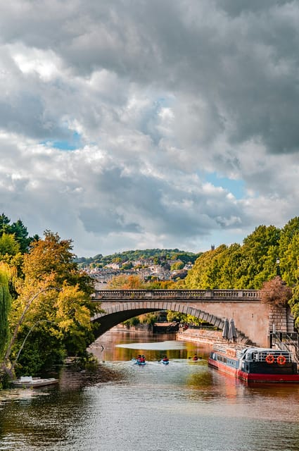London: Private Tour of Bath with Guide and Transfer - A private ride from London in a luxury sedan