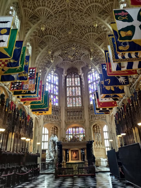 London Private Tour: Westminster Abbey and Guard Change - Watching the Changing of the Guard