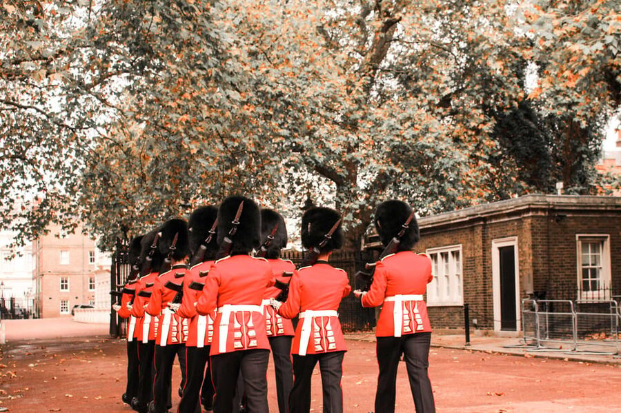 London Private Tour: Westminster Abbey and Guard Change - Who should book this London walk?