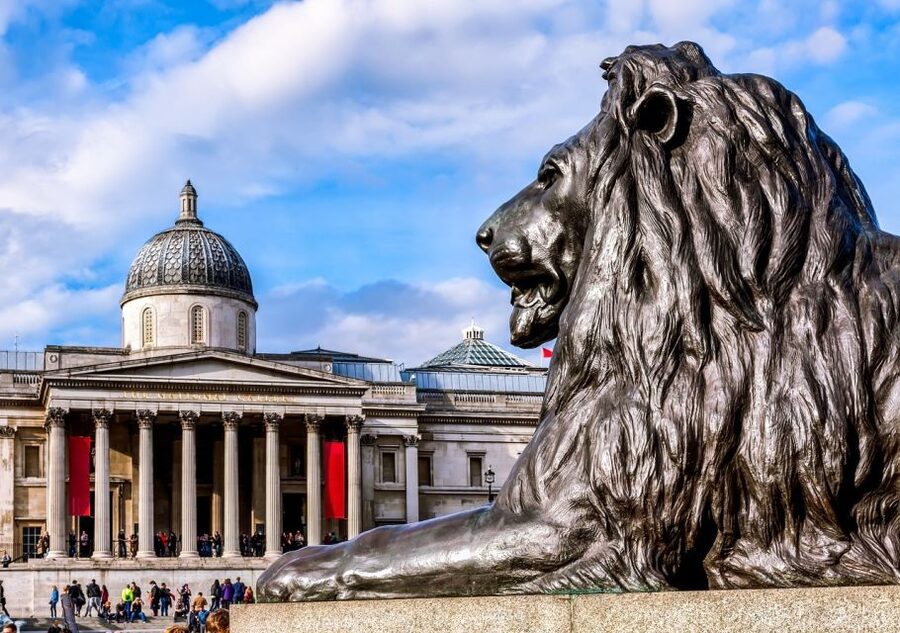 London: Private Walking Tour in Spanish - Westminster brings together power, war, and ceremony