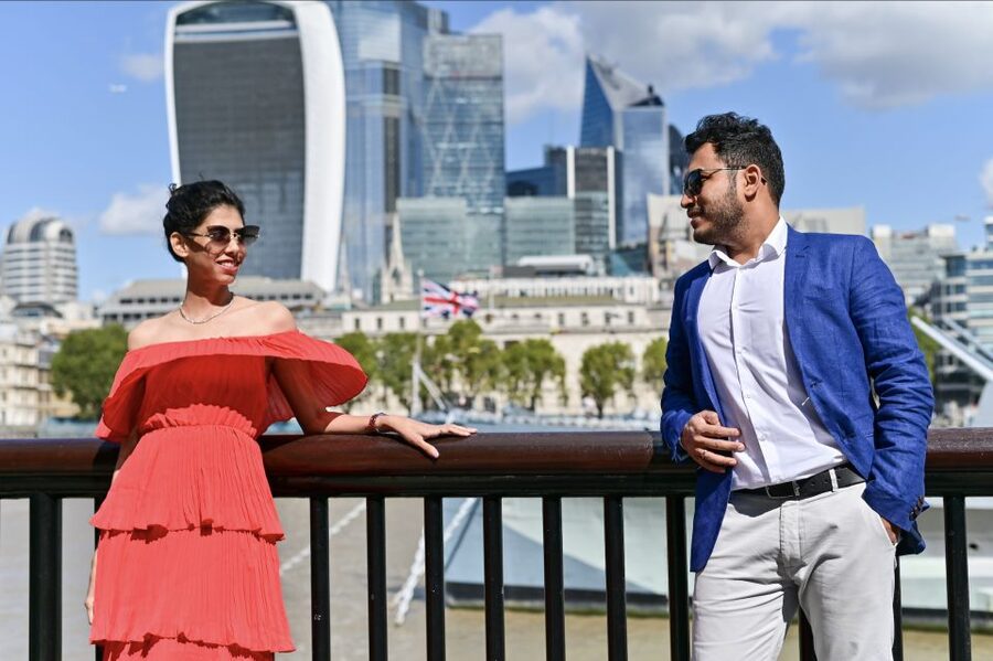 London: Professional Private Photoshoot and Edited Photos - Tower Bridge and the final 30 minutes