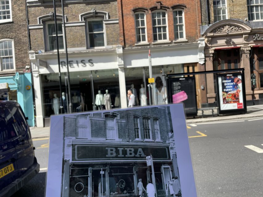 London: "Queen" Highlights Walking Tour - Starting outside South Kensington Tube Station