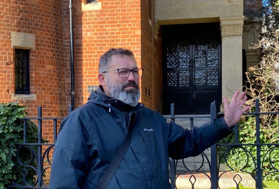 London: "Queen" Highlights Walking Tour - Following the road from flats to recording studios