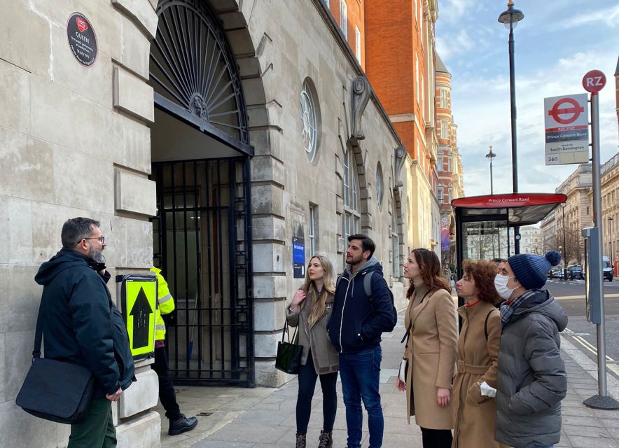 London: "Queen" Highlights Walking Tour - What the $22 price gets you