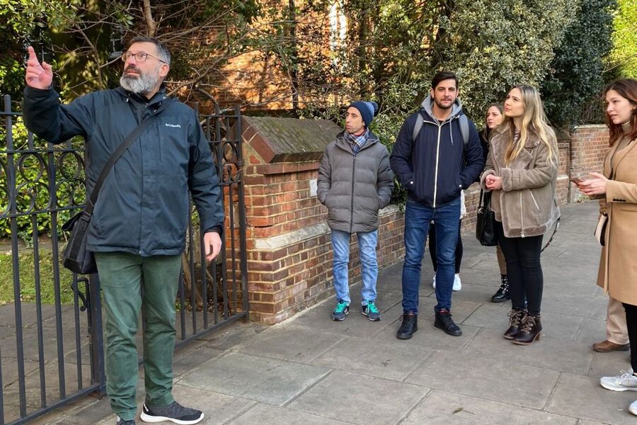 London: "Queen" Highlights Walking Tour - Seeing where Queen first took shape
