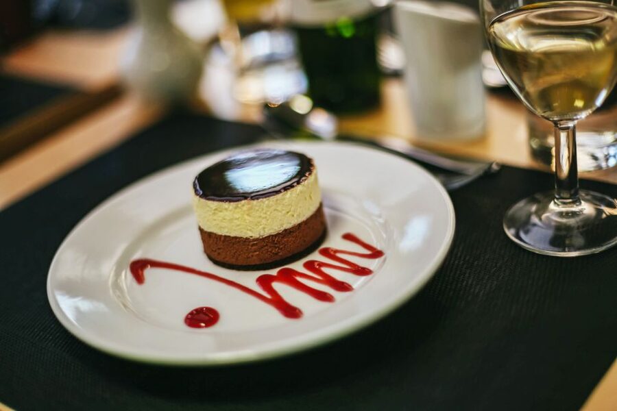 London: River Thames Dinner Cruise - Key points to know before booking