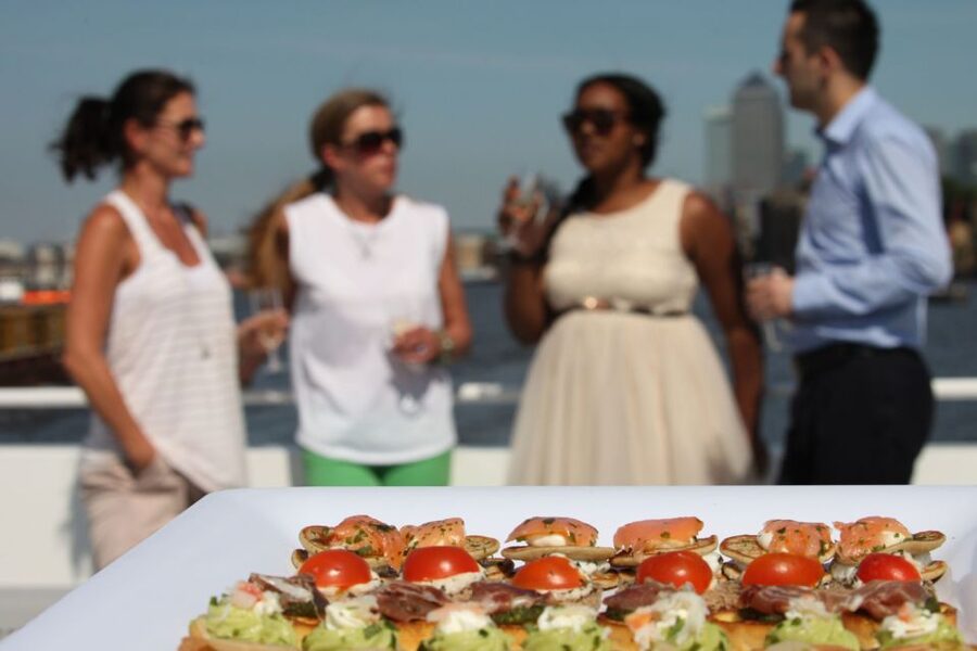 London: River Thames Evening Cruise with Bubbly and Canapés - Practical tips for getting the best experience