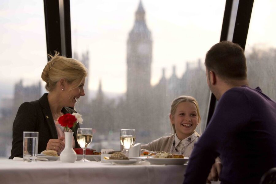 London River Thames Lunch Cruise - Why a Thames lunch cruise works well in London