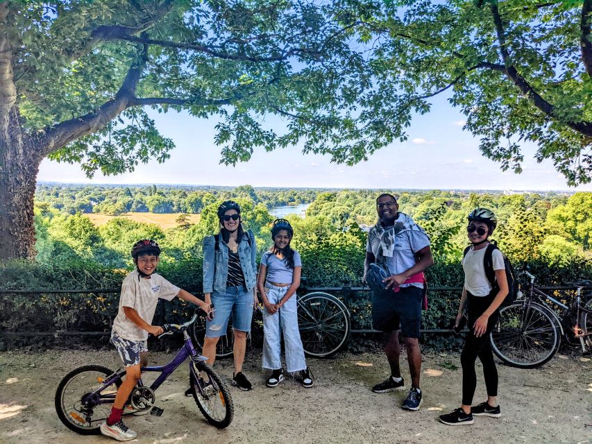 London: Royal Deer Park Bike Tour - Riding beside the River Thames in Richmond