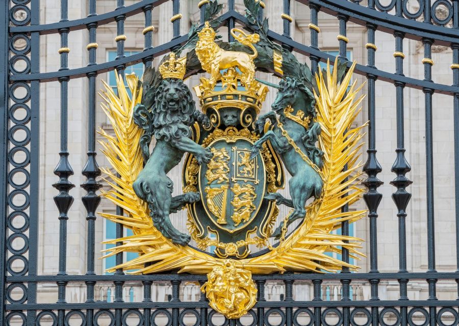 London Royal Tour - Buckingham Palace Entry - 12 guests 2,5h - Who will enjoy this royal London tour?