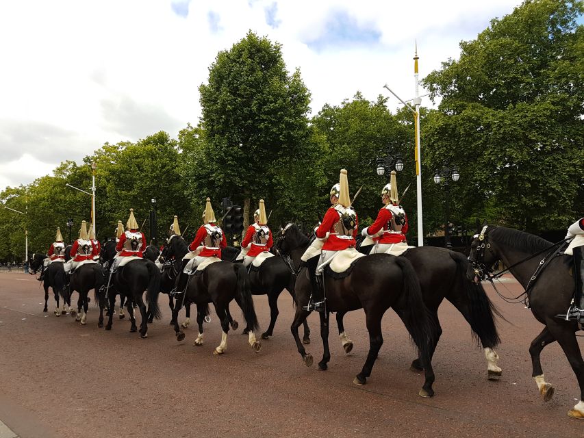 London: Royalty Walking Tour with Changing of The Guard - Key points to know before booking
