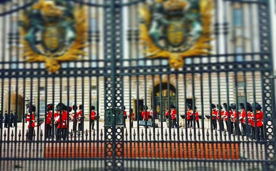 London: Royalty Walking Tour with Changing of The Guard - Whitehall, Downing Street, and the working government district