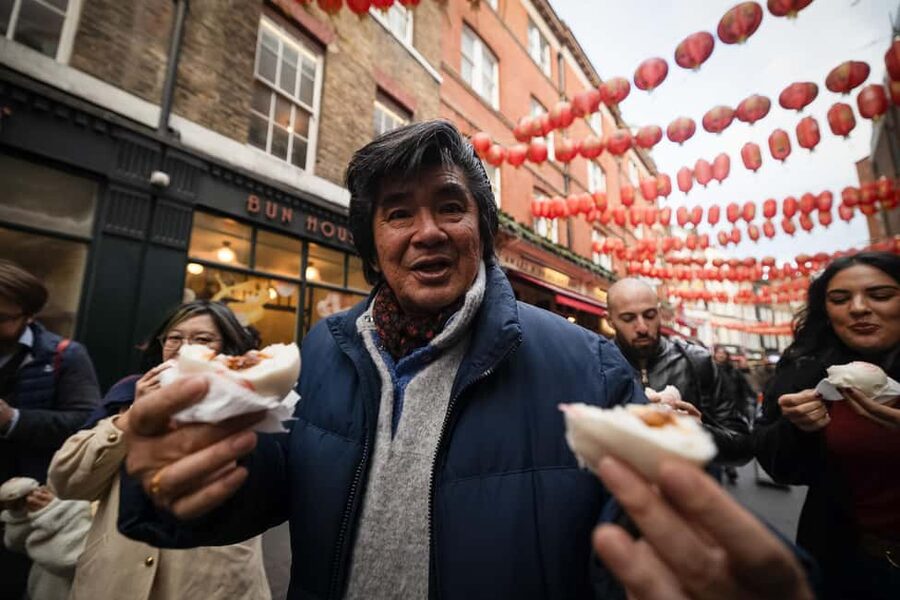 London's Best Bites: Soho & Chinatown Food Tour - A Mediterranean pause in Soho