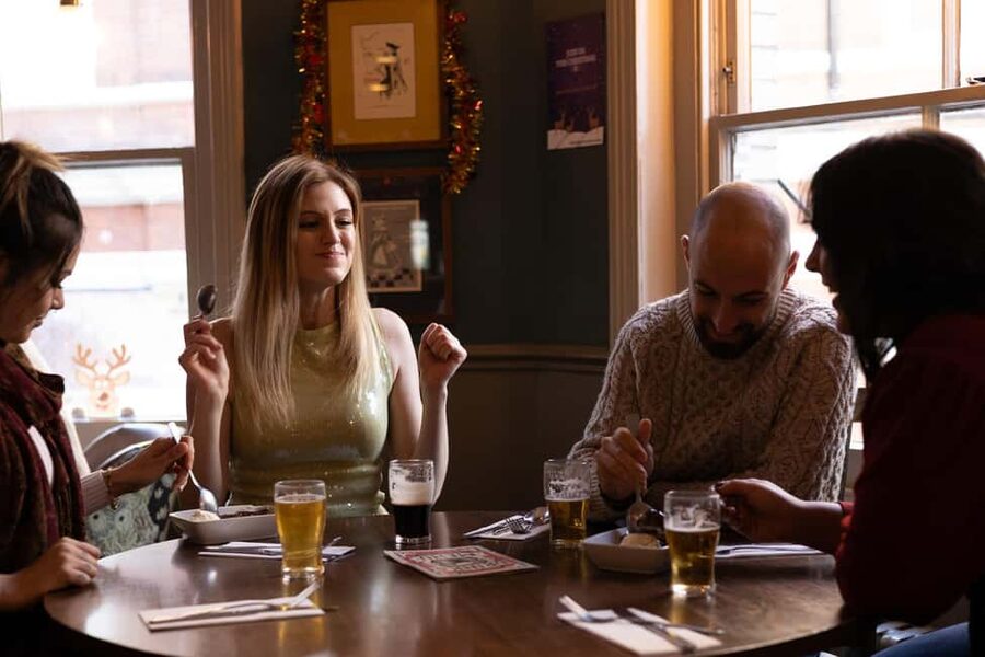 London's Best Bites: Soho & Chinatown Food Tour - What the three-hour pace feels like