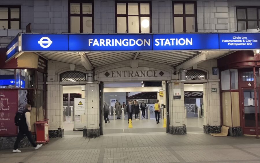 London's Ghosts & Gruesome Past Nighttime Walking Tour - Is $49 fair for two hours?