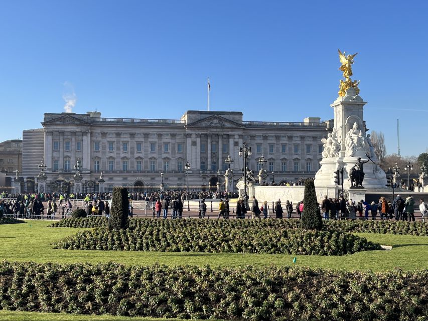 London’s Royal Family and Changing of the Guard Tour - Key points to know before you book