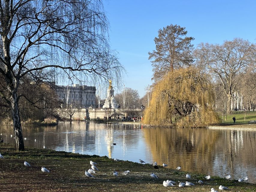 London’s Royal Family and Changing of the Guard Tour - What $31 buys you