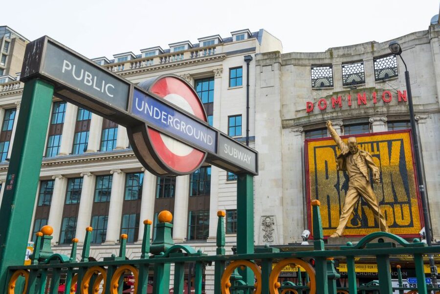 London: Secrets of Freddie Mercury Tour with a Cocktail - A pub, a partnership, and Queen’s beginnings